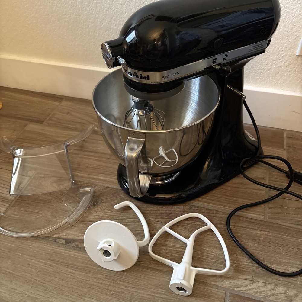 KitchenAid Artisan 5-Quart Tilt-Head Stand Mixer Jet Black KSM150PSOB